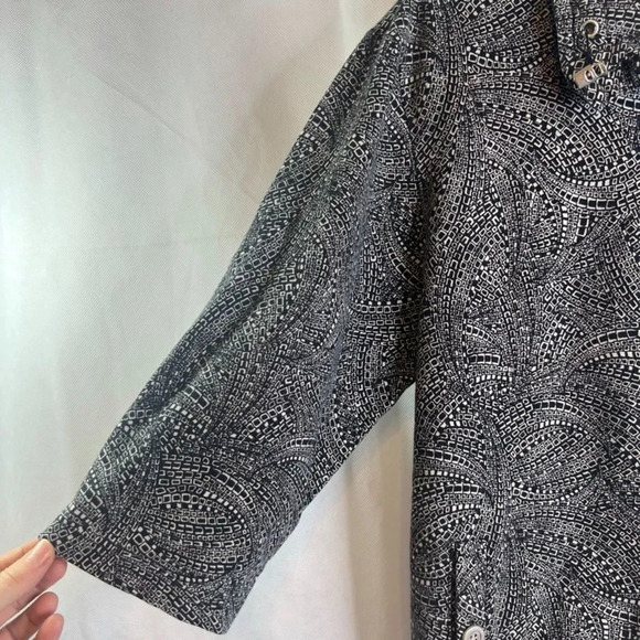 Chicos Weekends Abstract 1/2 Sleeve Pullover Size L/XL - Picture 5 of 8